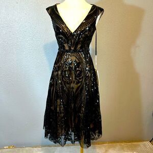 NWT Mac Duggal 67514 sequined fit and flare midi lace dress size 2
